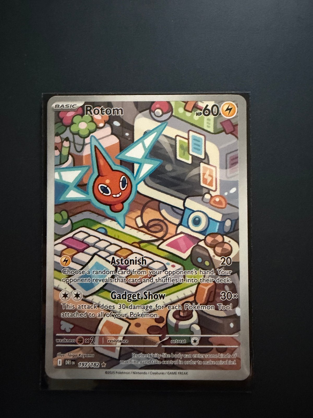 Rotom 197/182 - Pokémon Kaart (Engels), Ophalen of Verzenden, Zo goed als nieuw, Losse kaart