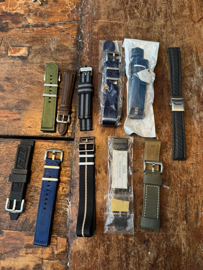 11 luxe nieuw horloge bandjes oa originele rubber breitling, Ophalen of Verzenden, Nieuw, Breitling