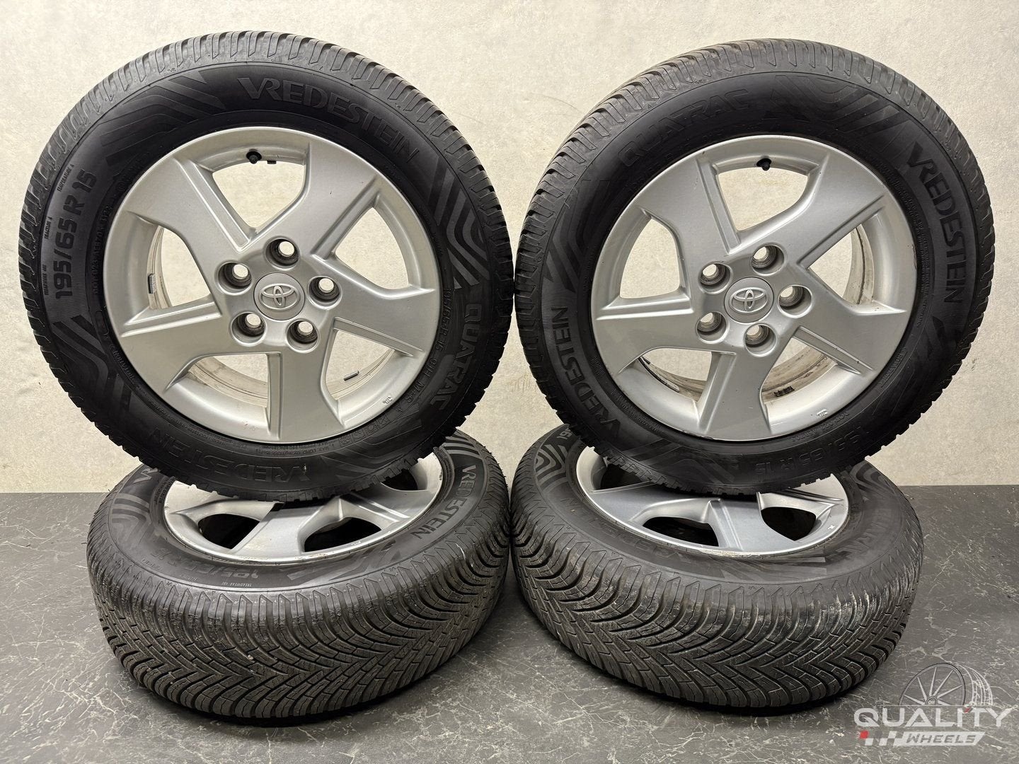 15” Toyota Auris, Corolla, Verso Velgen + Banden 195/65/15 1, Auto-onderdelen, Banden en Velgen, Gebruikt, 15 inch, -, -