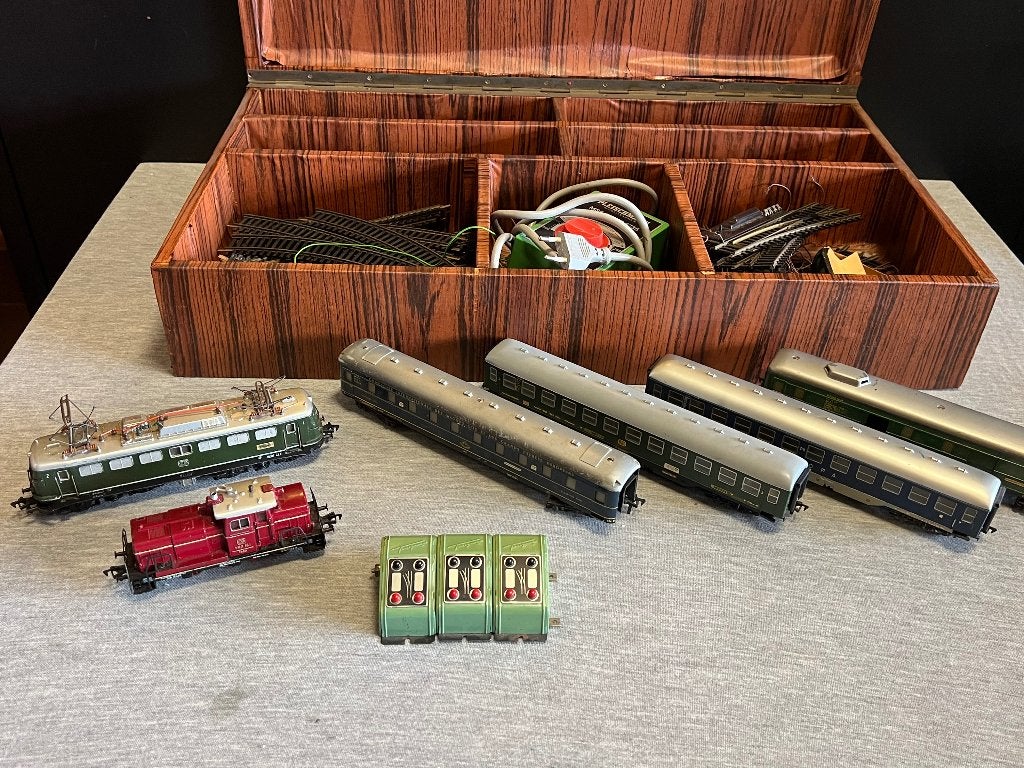 Fleischmann Set Rails Wagons Locomotiefs 1338 1380, Gebruikt, Fleischmann, Ophalen of Verzenden, Gelijkstroom