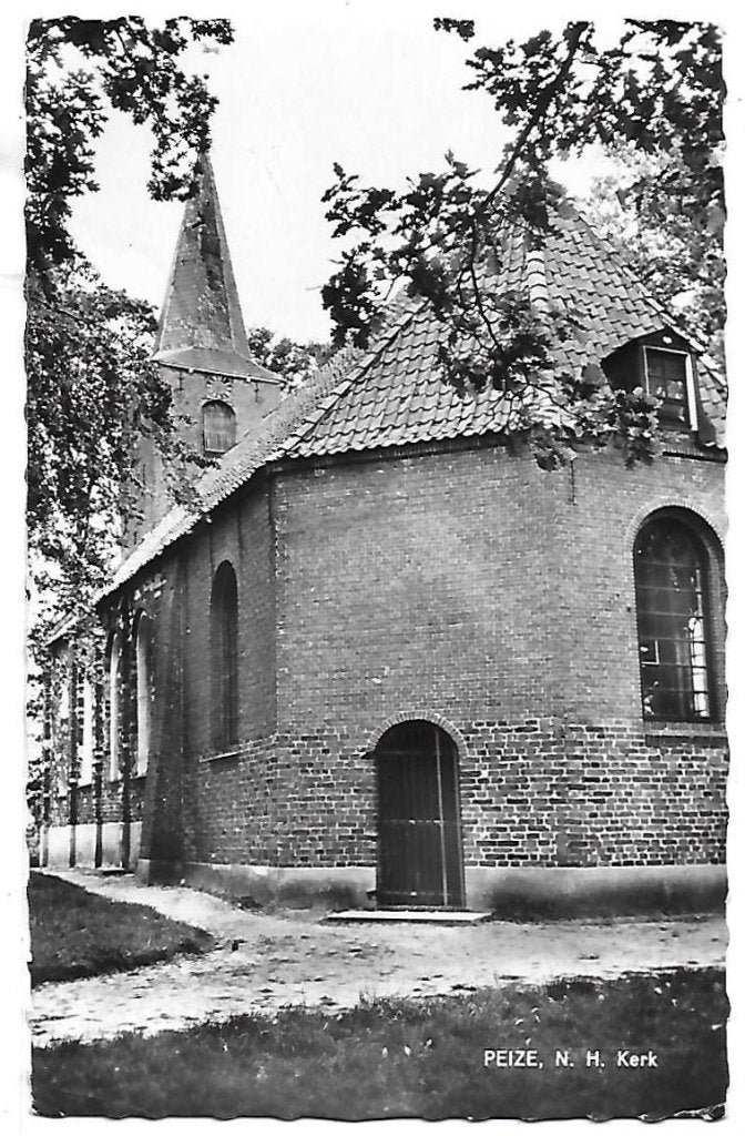 Peize Ned herv Kerk oude gelopen Ansichtkaart ( A2129 ), Verzamelen, Ansichtkaarten | Nederland, Ophalen of Verzenden, 1980 tot heden