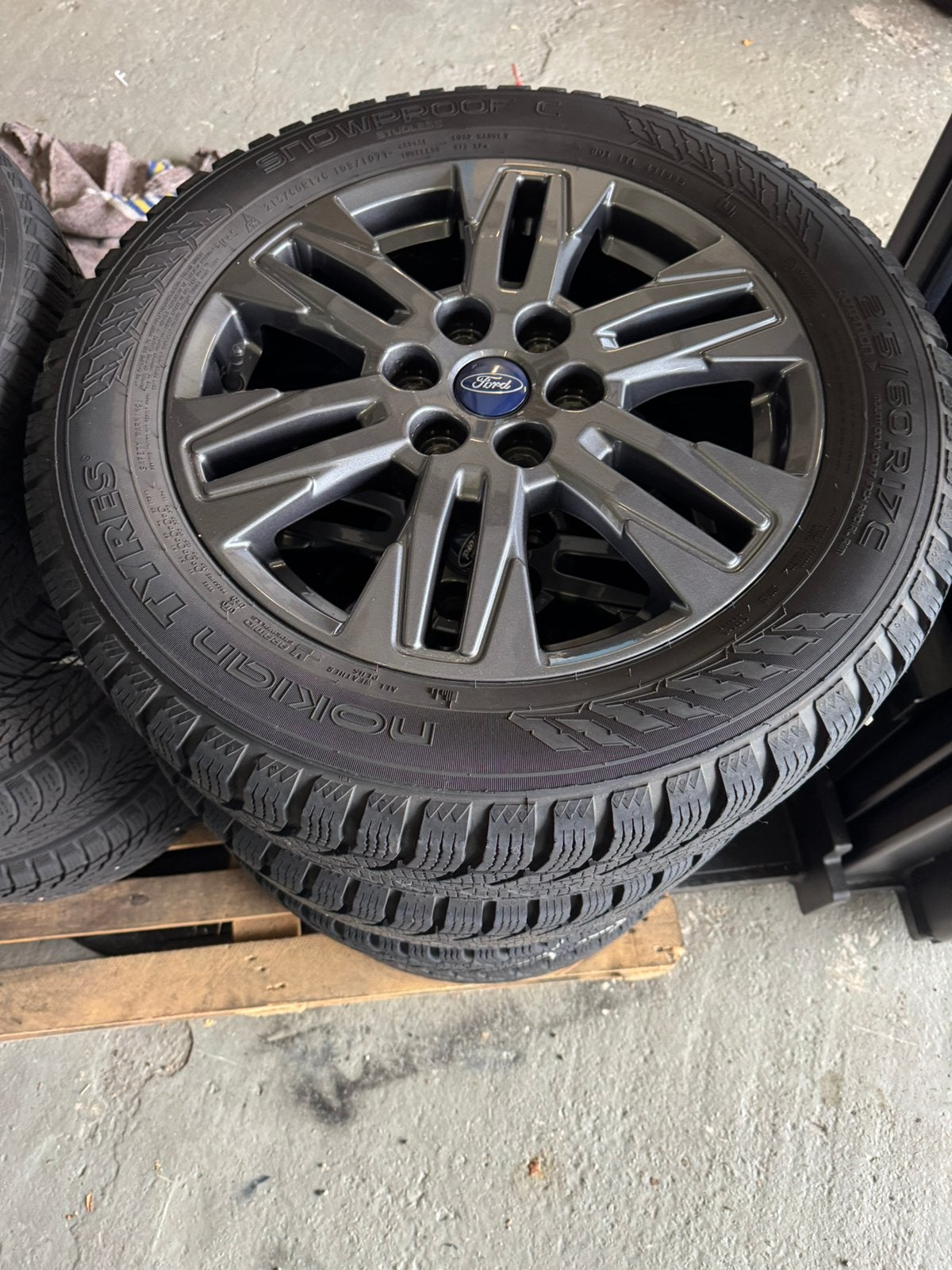 Ford Custom/VW transporter T7 winterset 17 inch TPMS SENSORE, Auto-onderdelen, Ophalen, Banden en Velgen, Nieuw, 17 inch