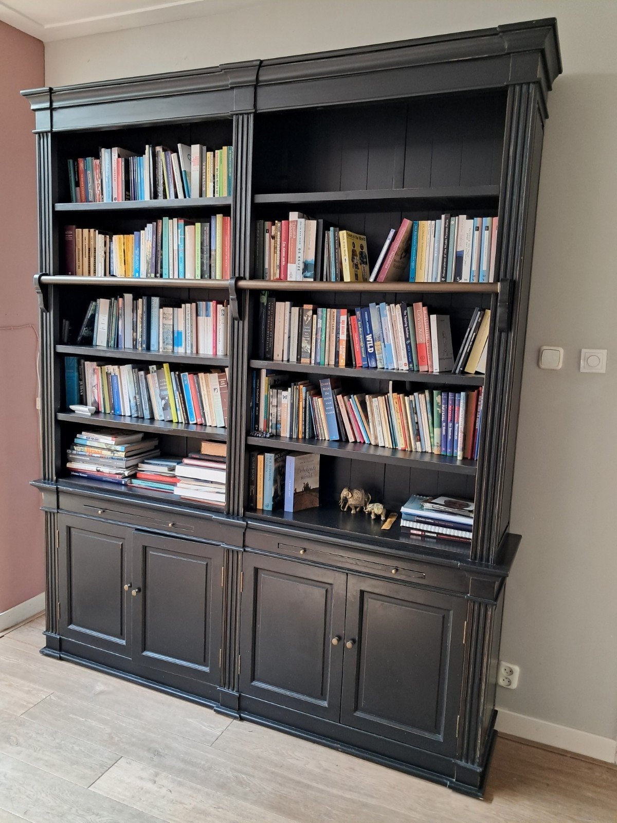 Grote Boekenkast Zwart - 2 Delen - Zelf demonteren, Huis en Inrichting, Ophalen, 200 cm of meer, 200 cm of meer, 25 tot 50 cm