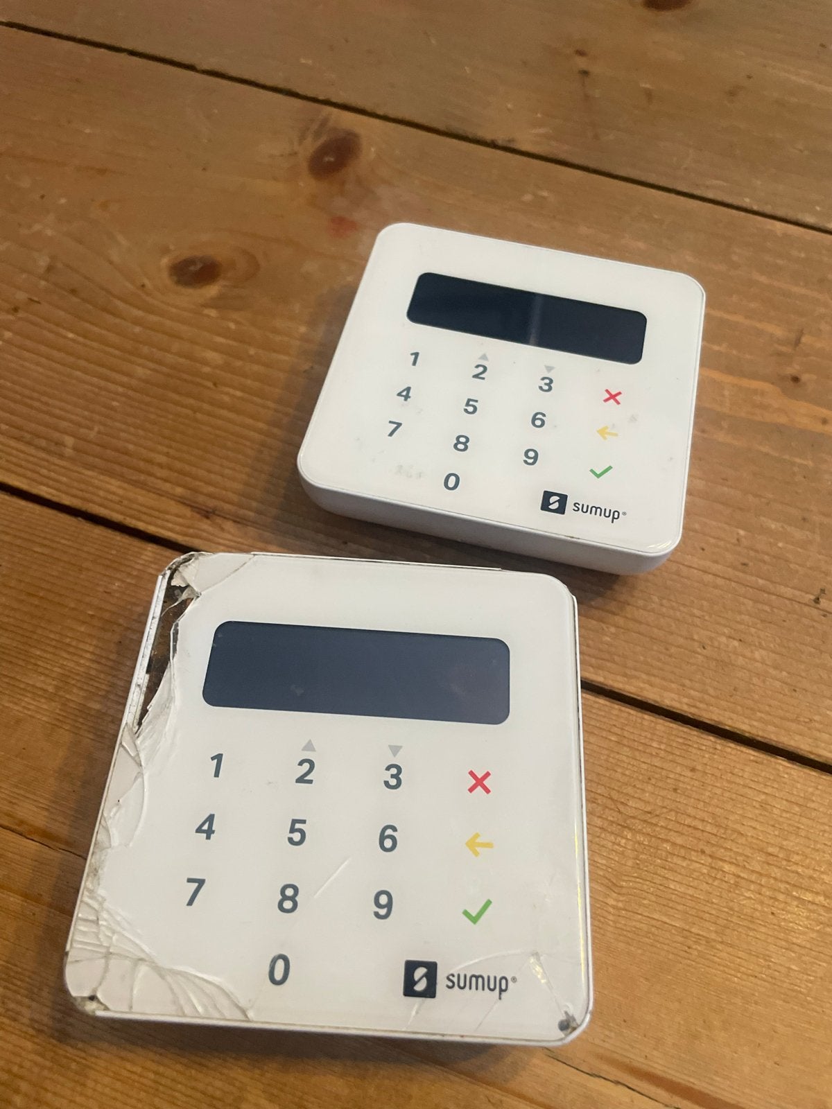 SumUp pinapparaten (2 stuks) - 1x nieuw, 1x beschadigd, Verzamelen, Elektronische Apparatuur, Ophalen