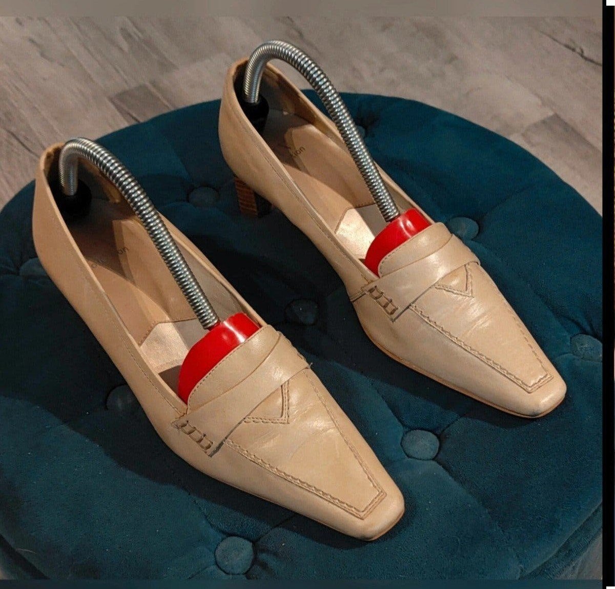 Beige leren pumps Liv Collection maat 37, Ophalen of Verzenden, Zo goed als nieuw, Beige