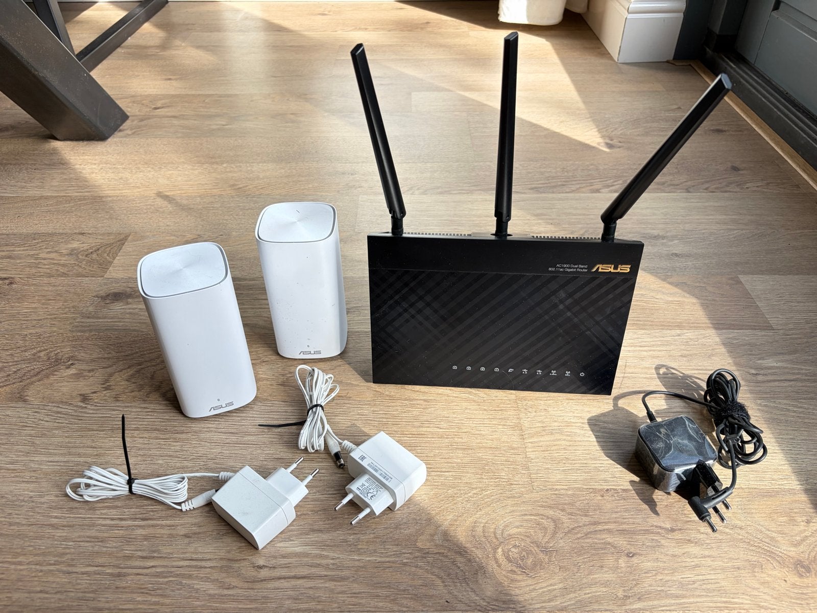 ASUS RT-AC68U Router ZenWiFi CD6R, Computers en Software, Ophalen of Verzenden, Zo goed als nieuw, Router