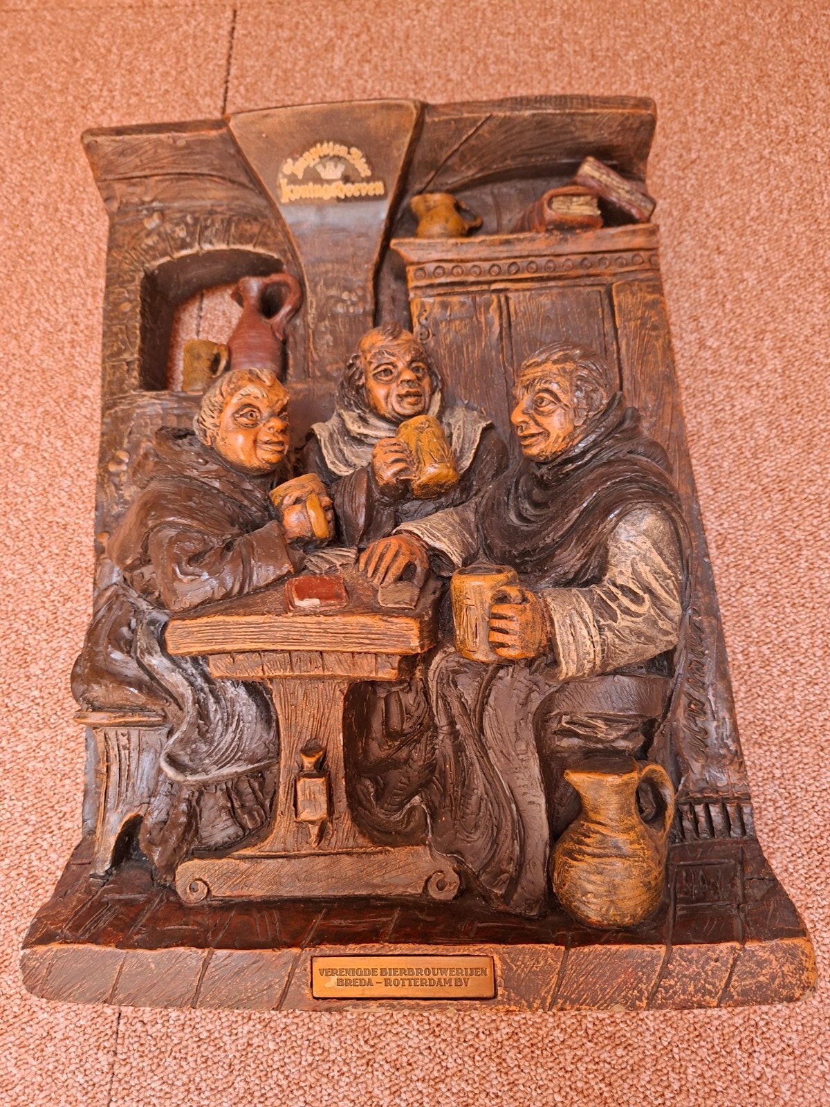 Bierschild wanddecoratie verenigde bierbrouwerijen, Antiek en Kunst, Ophalen