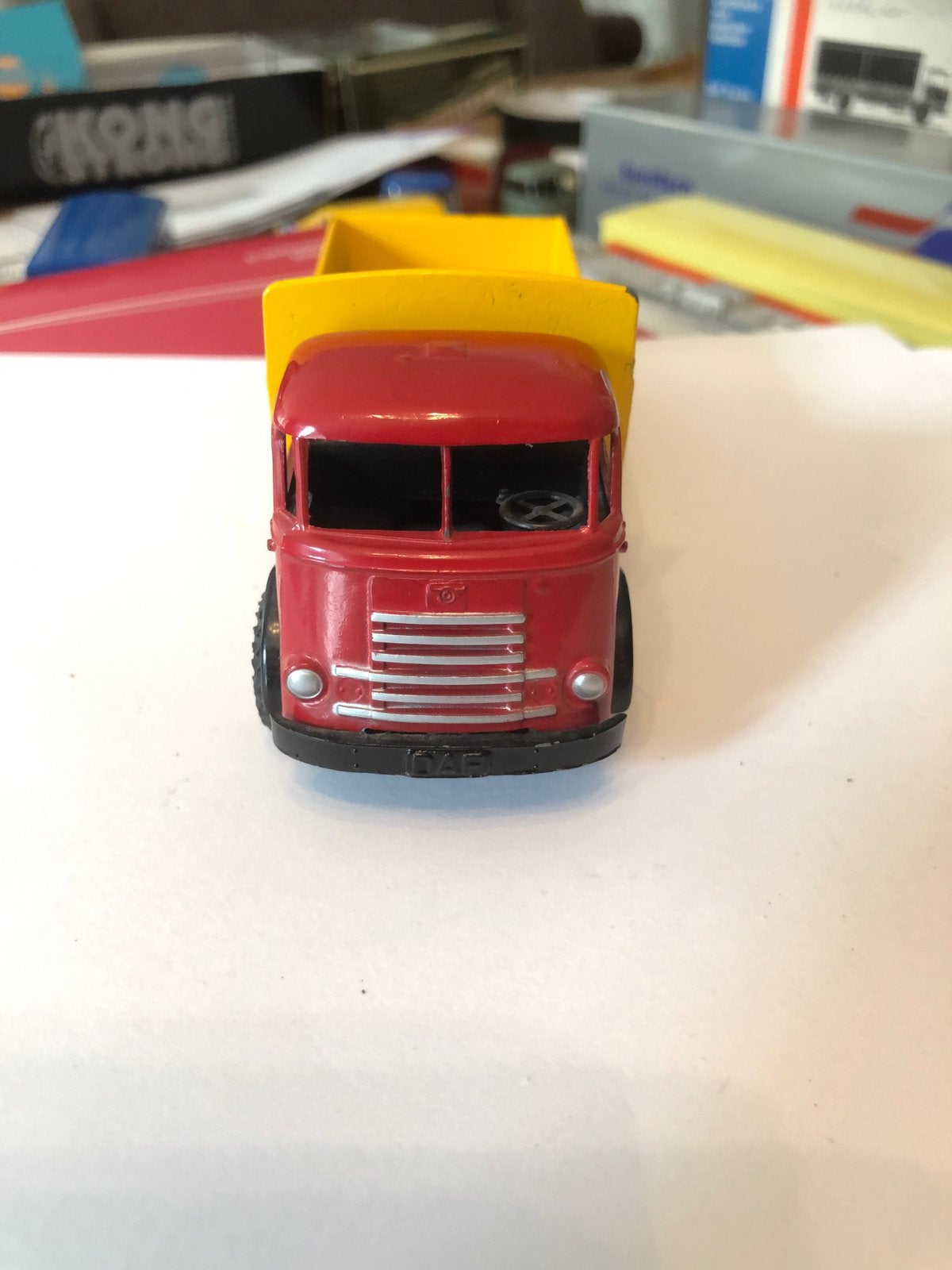 DAF 6 streeper met openlaadbak van LION CAR PRACHT EXEMPLAAR, Hobby en Vrije tijd, Modelauto's | 1:50, Ophalen of Verzenden, Zo goed als nieuw