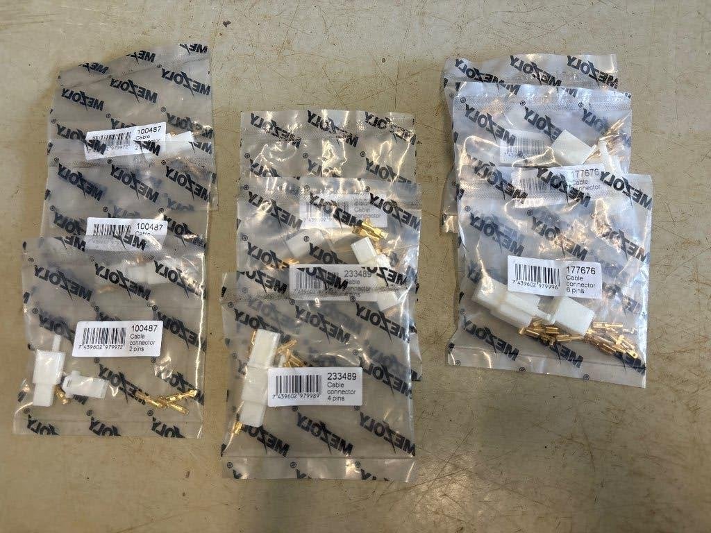 9x nieuwe Mezoly kabelstekkers 2-, 4- en 6- pins, Ophalen of Verzenden, Nieuw, Overige typen, Overige merken
