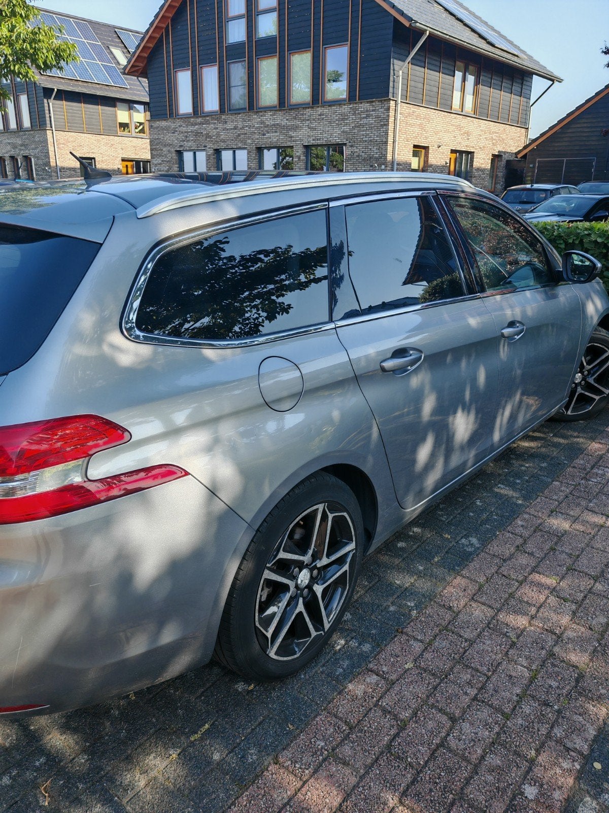 Peugeot 308 1.6 diesel  SW 2014 !!ruitenwisser werkt niet!!, Auto's, Voorwielaandrijving, 680 kg, 4 cilinders, Origineel Nederlands
