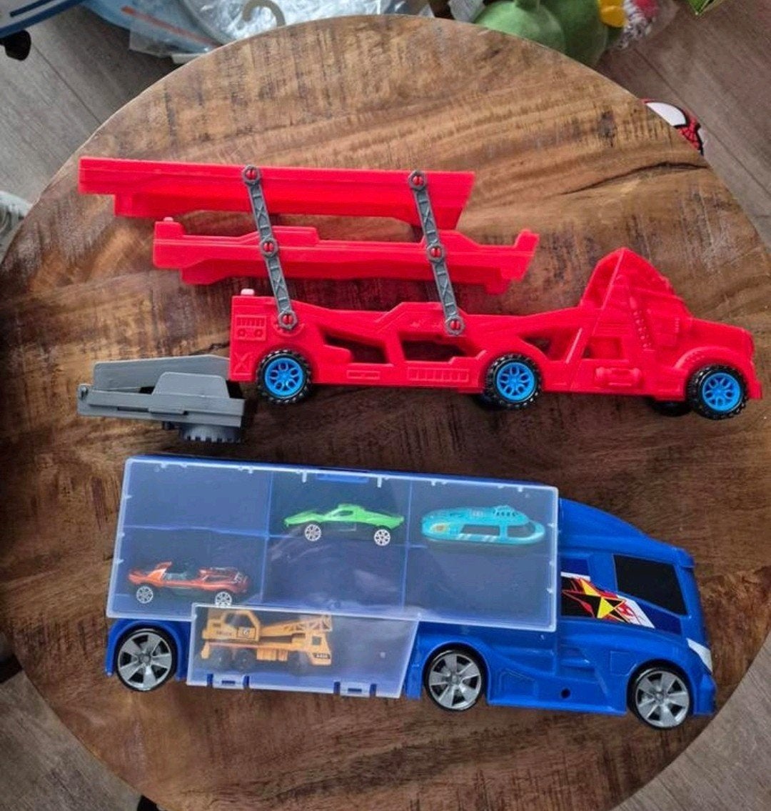 te koop 2 opleggers 1 met auto's, Ophalen of Verzenden
