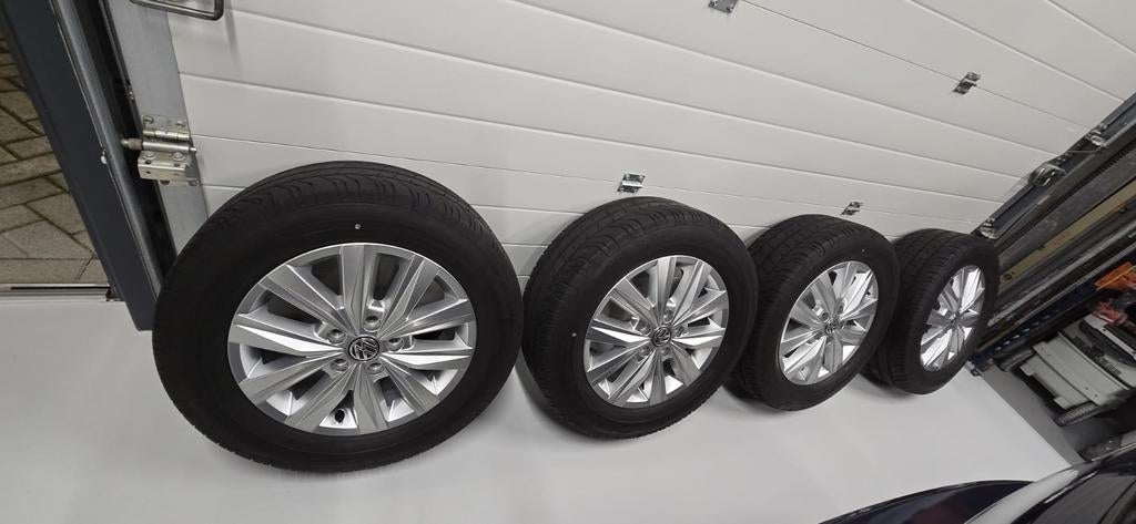 Set van 4 wielen zomerbanden 235/60 R17, Auto-onderdelen, Banden en Velgen, Ophalen of Verzenden