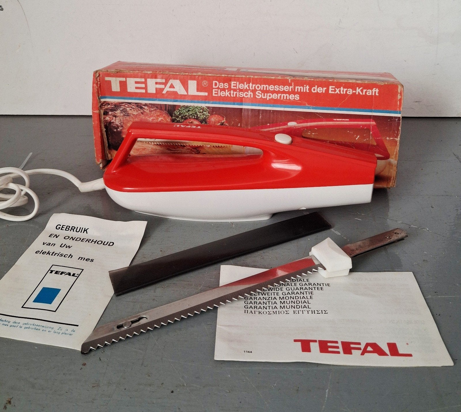 vintage tefal elektrisch mes met doos, Huis en Inrichting, Onbekend, Ophalen of Verzenden, Onbekend, Tefal