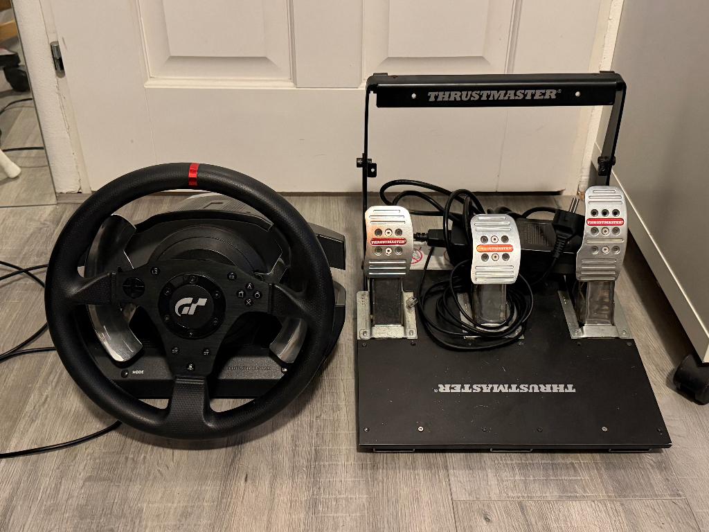 Thrustmaster T500 + Pedalen, Racestuur, Gebruikt, Force feedback, Ophalen of Verzenden