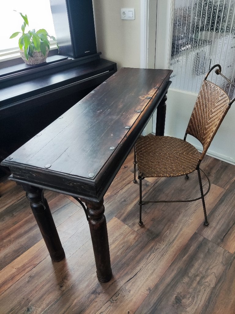 Rustieke koloniale tafel / sidetable met stoel, Ophalen, Gebruikt, 100 tot 150 cm, 25 tot 50 cm