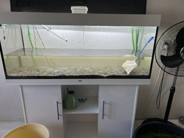 Aquarium 2 x met vissen en toebehoeren, Dieren en Toebehoren, Vissen | Aquaria en Toebehoren, Ophalen, Gebruikt, Gevuld zoetwateraquarium