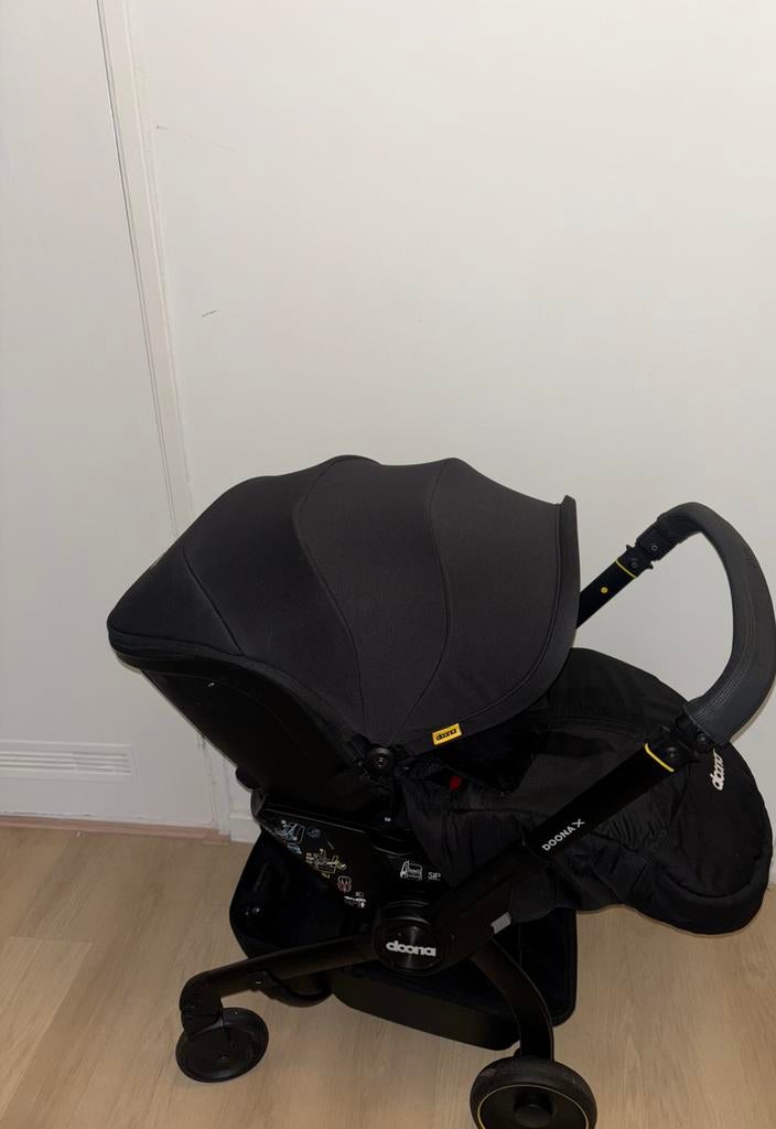 Doona X te koop, Kinderen en Baby's, Buggy's, Ophalen, Zo goed als nieuw