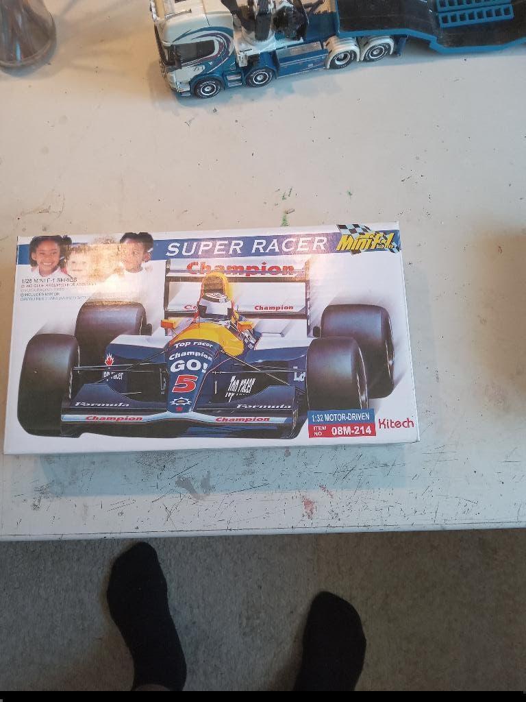 F1 bouwdoosje, Hobby en Vrije tijd, Modelbouw | Auto's en Voertuigen, Overige merken, Auto, 1:32 tot 1:50, Nieuw