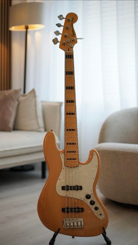 Squier Jazz Bass 70’s V (5-snarig) - Zo goed als nieuw, Ophalen, Zo goed als nieuw, Elektrisch, 5-snarig