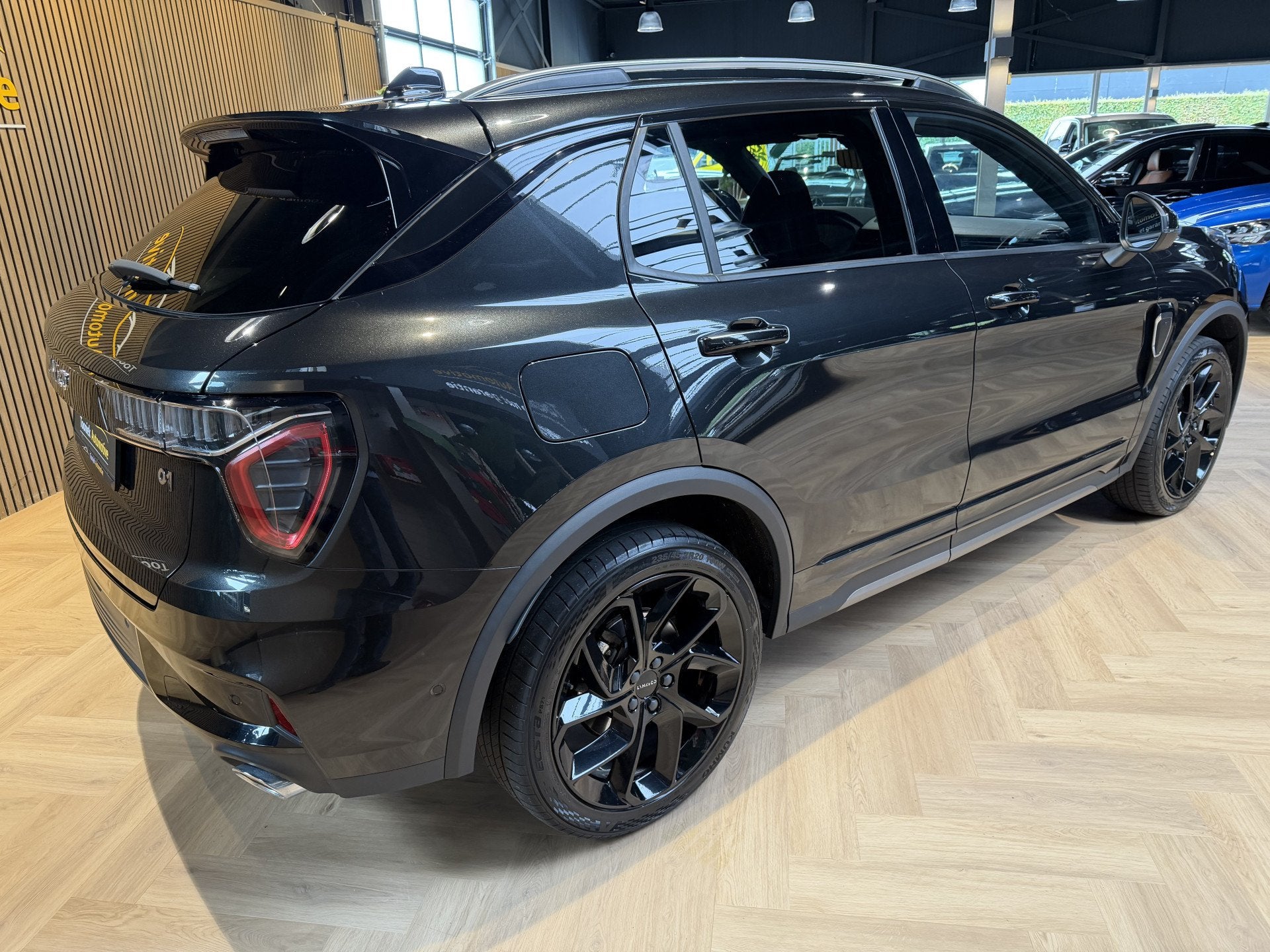 Lynk & Co 01 1.5 BLACK EDITION | FULL OPTIONS | NIEUW MODEL, Auto's, Zwart, Bedrijf, 1854 kg, Hybride Elektrisch/Benzine