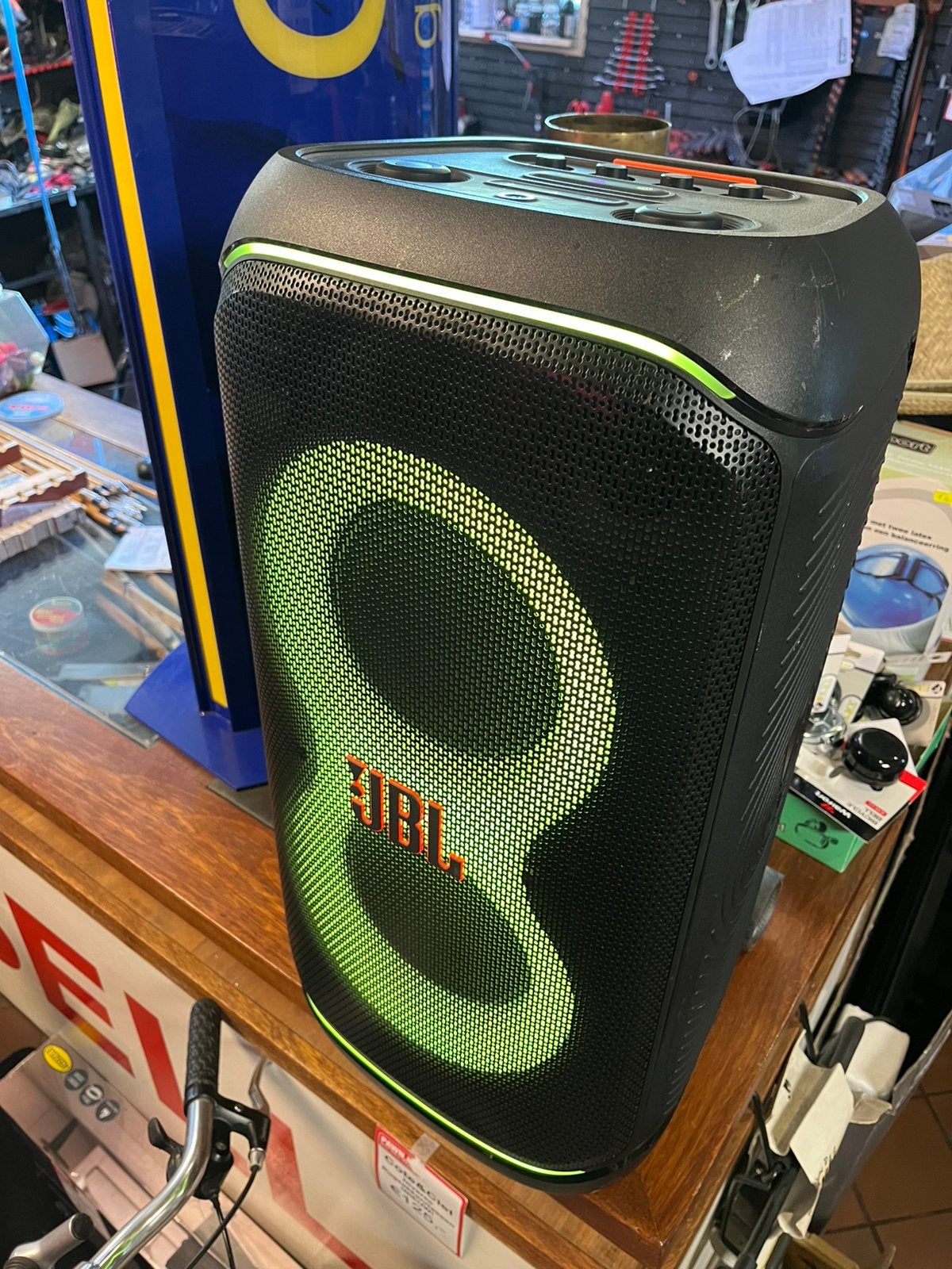 JBL Partybox 320 incl. accu Z.G.A.N., Audio, Tv en Foto, Luidsprekers, Bluetooth, Party speaker, Zo goed als nieuw, JBL