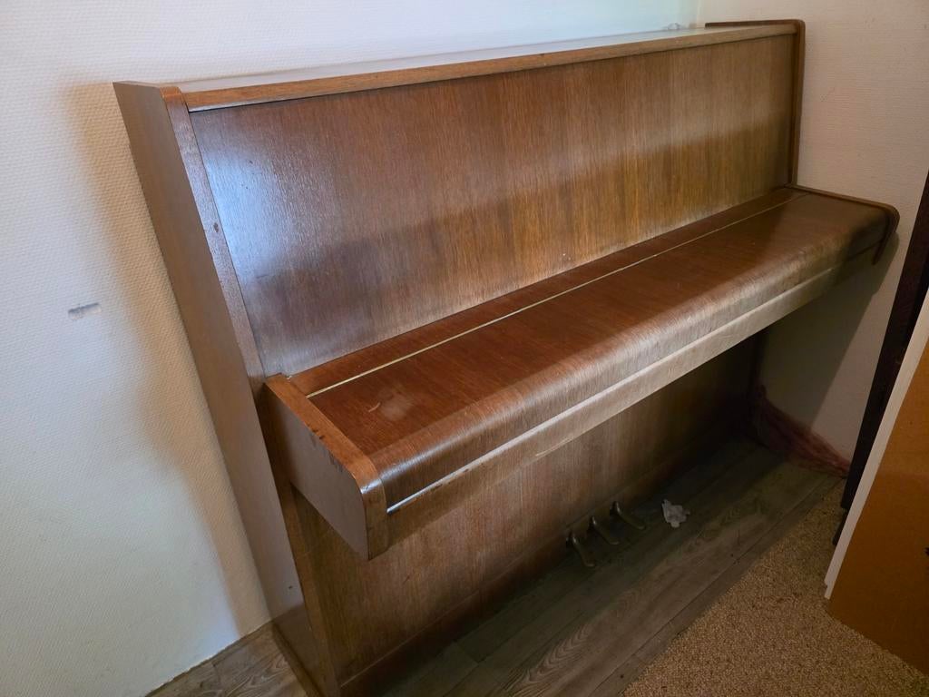 August Förster Piano - Bruin, Muziek en Instrumenten, Piano's, Ophalen of Verzenden, Gebruikt, Bruin, Piano