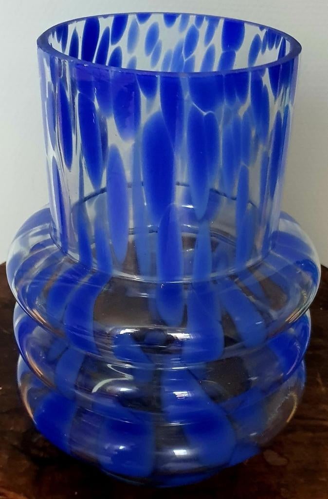 Vaas blauw transparant glas
gaaf vintage jaar 1960, Blauw, Ophalen of Verzenden, Minder dan 50 cm, Glas