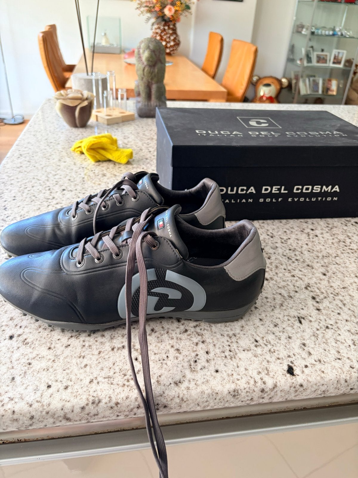 Duca del Cosma - Zo goed als nieuw maat 43, grijs, Ophalen of Verzenden, Zo goed als nieuw, Schoenen, Overige merken