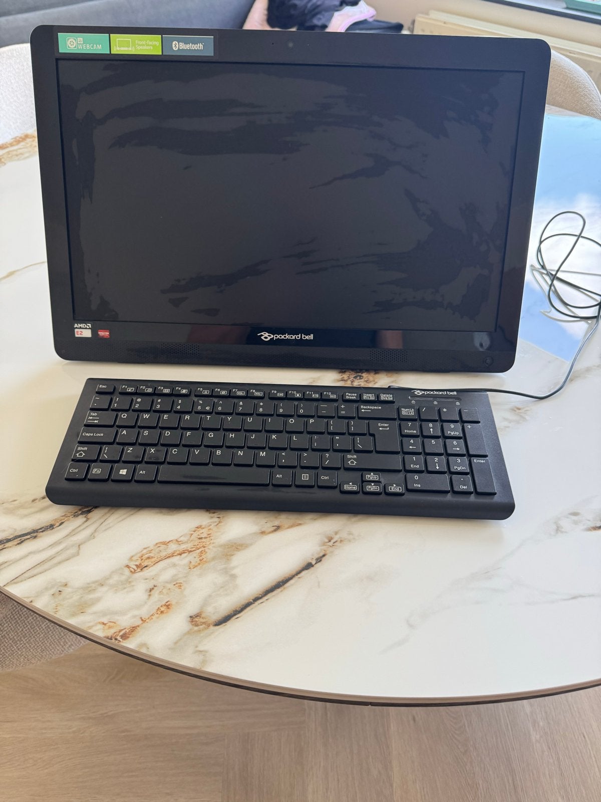 Packard Bell All-in-One PC met toetsenbord, Computers en Software, Gebruikt, HDD, Minder dan 4 GB, Met monitor