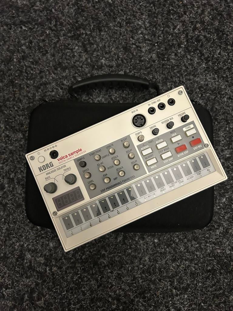 Korg Volca Sample - Compacte Digitale Sample Sequencer, Muziek en Instrumenten, Synthesizers, Zo goed als nieuw, Overige aantallen