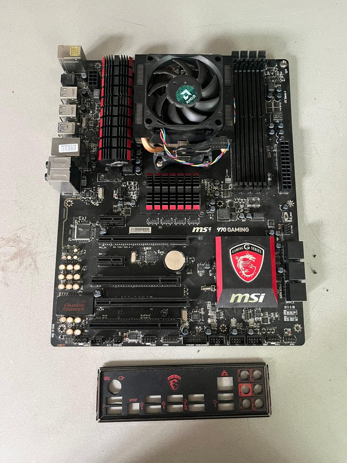 MSI 970 GAMING Moederbord met AMD-processor-cooler, Computers en Software, Moederborden, Zo goed als nieuw, AMD, DDR3, Ophalen