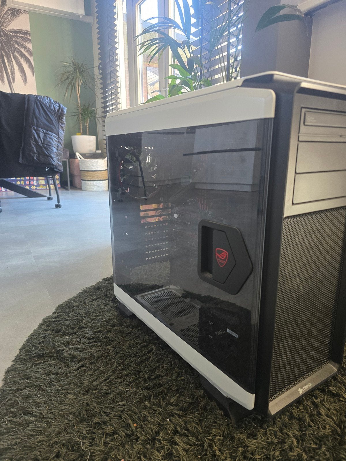 Corsair PC-behuizing ROG met glazen zijpaneel, Computers en Software, Computerbehuizingen, Ophalen