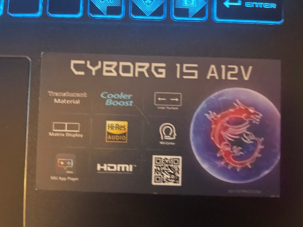 Foto 3 van MSI Cyborg 15 A12V Gaming Laptop - Zo goed als nieuw