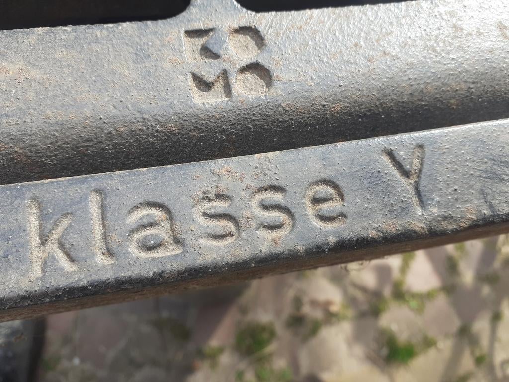 2x Straatkolk/waterput zware uitvoering, Ø 12,5cm, Ophalen of Verzenden, Overige materialen, Minder dan 2 meter, Overige typen