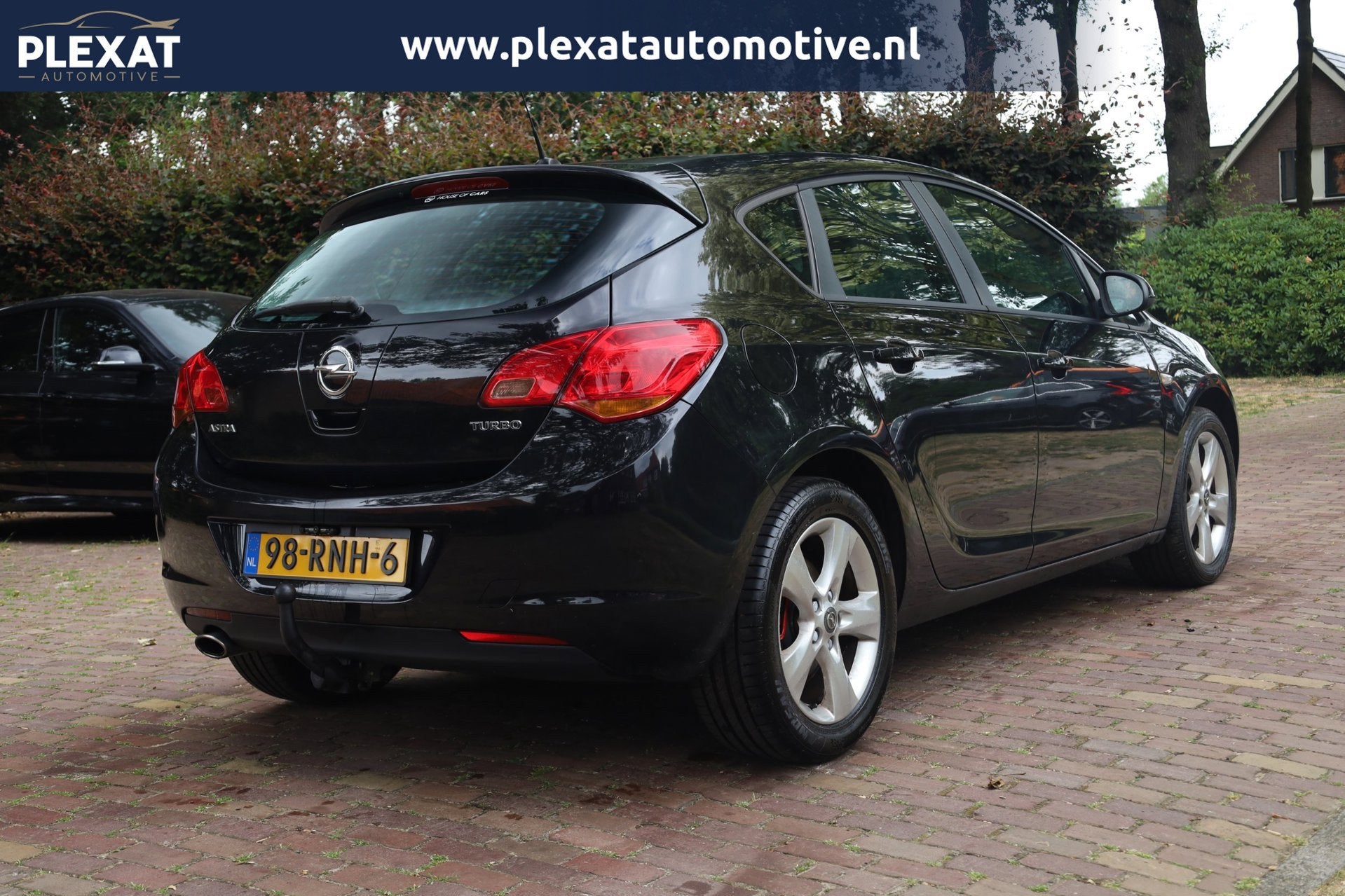 Opel Astra 1.6 Turbo Cosmo 180PK | Trekhaak | Airco | Multim, Voorwielaandrijving, Gebruikt, Zwart, Zwart