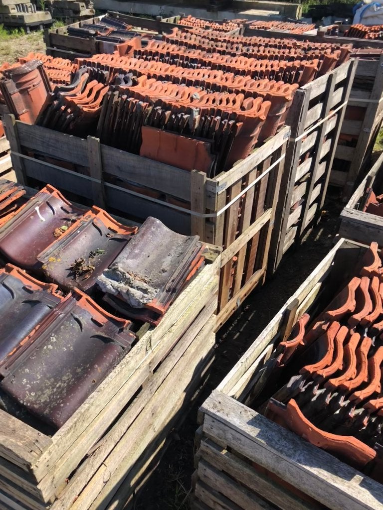 Jos kurstjens VH donker geglazuurde pannen, Ophalen, Beton, Terrastegels