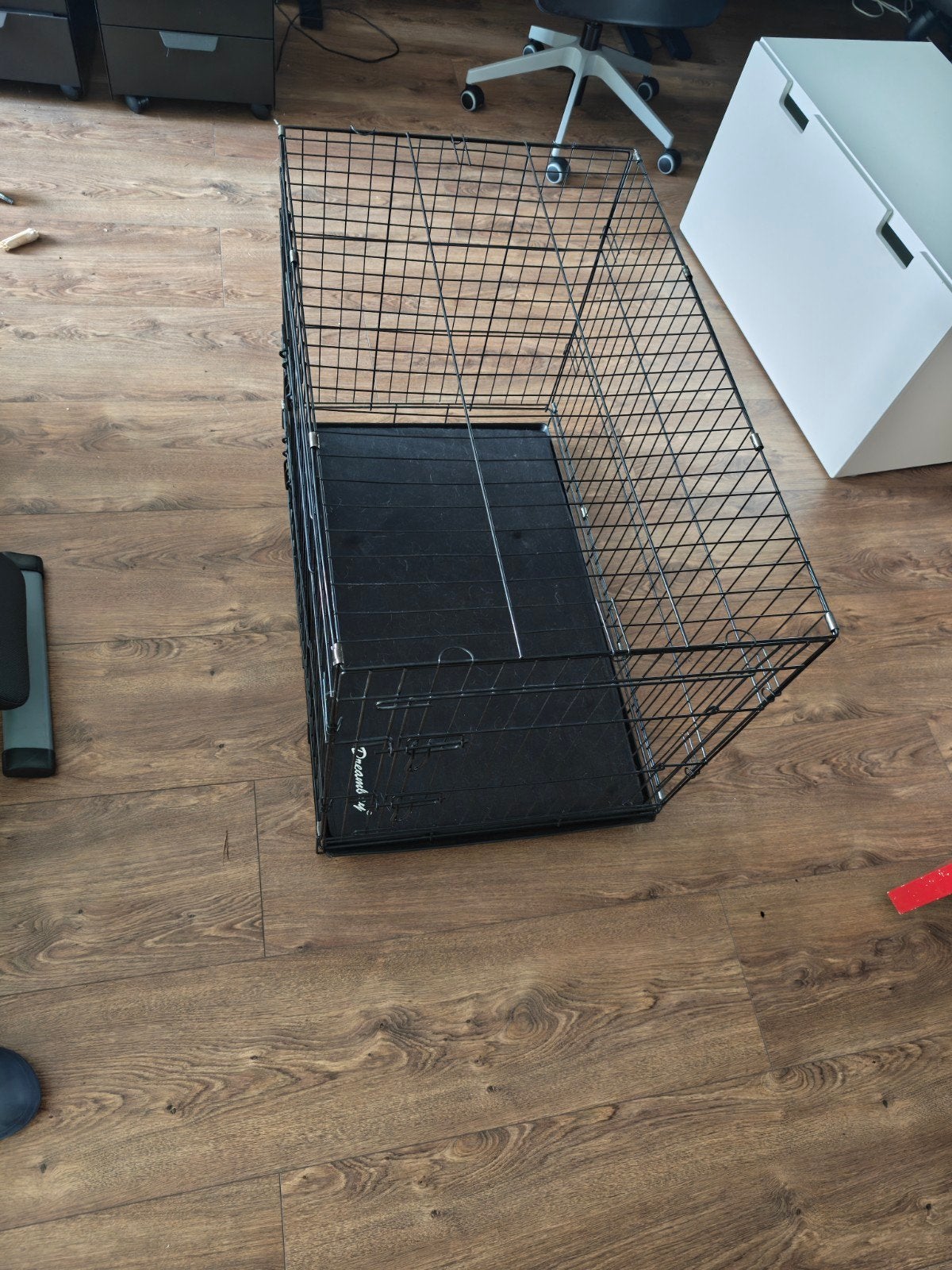 Honden bench zwart met Kussen, Dieren en Toebehoren, Ophalen, Zo goed als nieuw