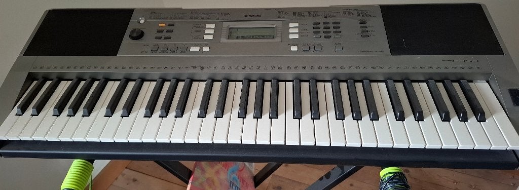 Yamaha keyboard PSR-E353, Muziek en Instrumenten, Keyboards, Ophalen, Zo goed als nieuw, 61 toetsen, Yamaha
