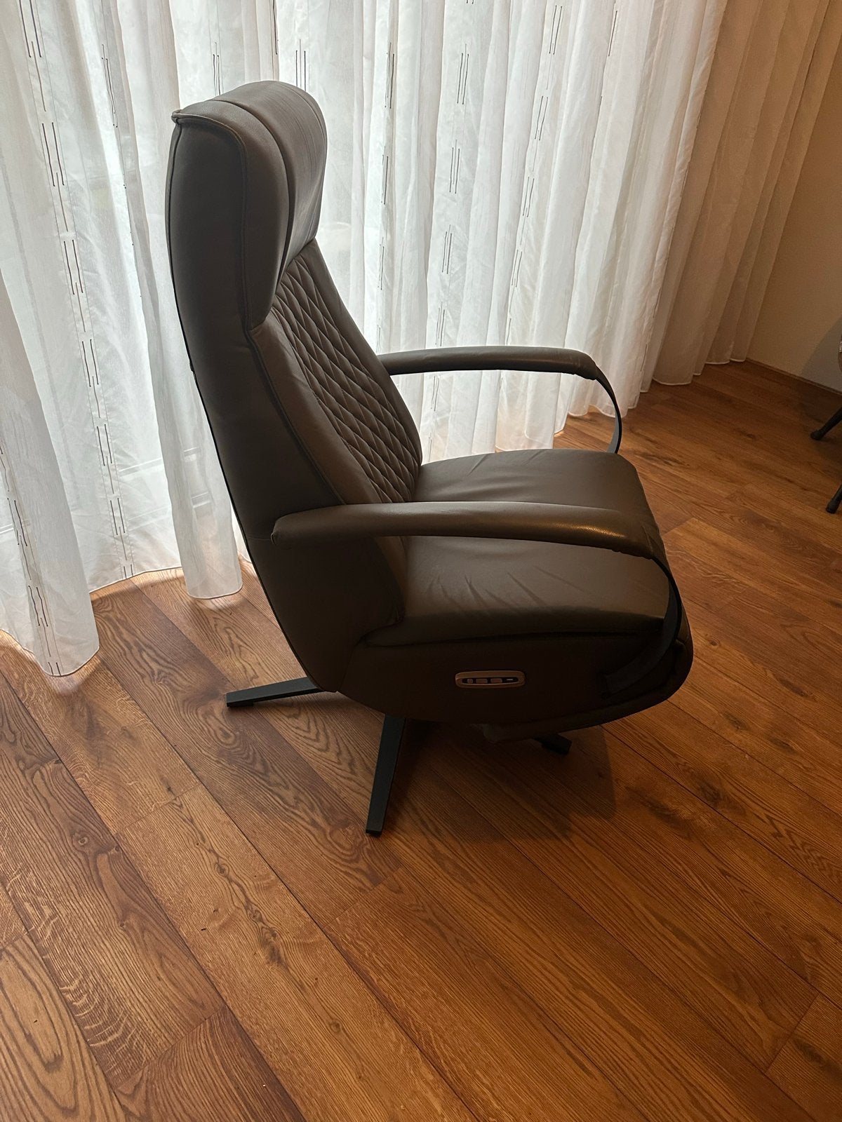 Foto 3 van Elektrische relaxfauteuil - Groen leer