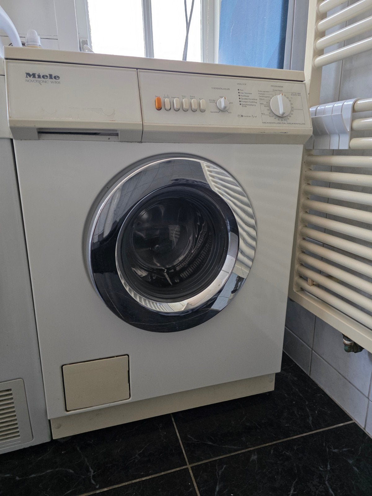 VANDAAG OF MORGEN -Miele Novotronic W900 wasmachine, Ophalen, 1200 tot 1600 toeren, Gebruikt, 4 tot 6 kg