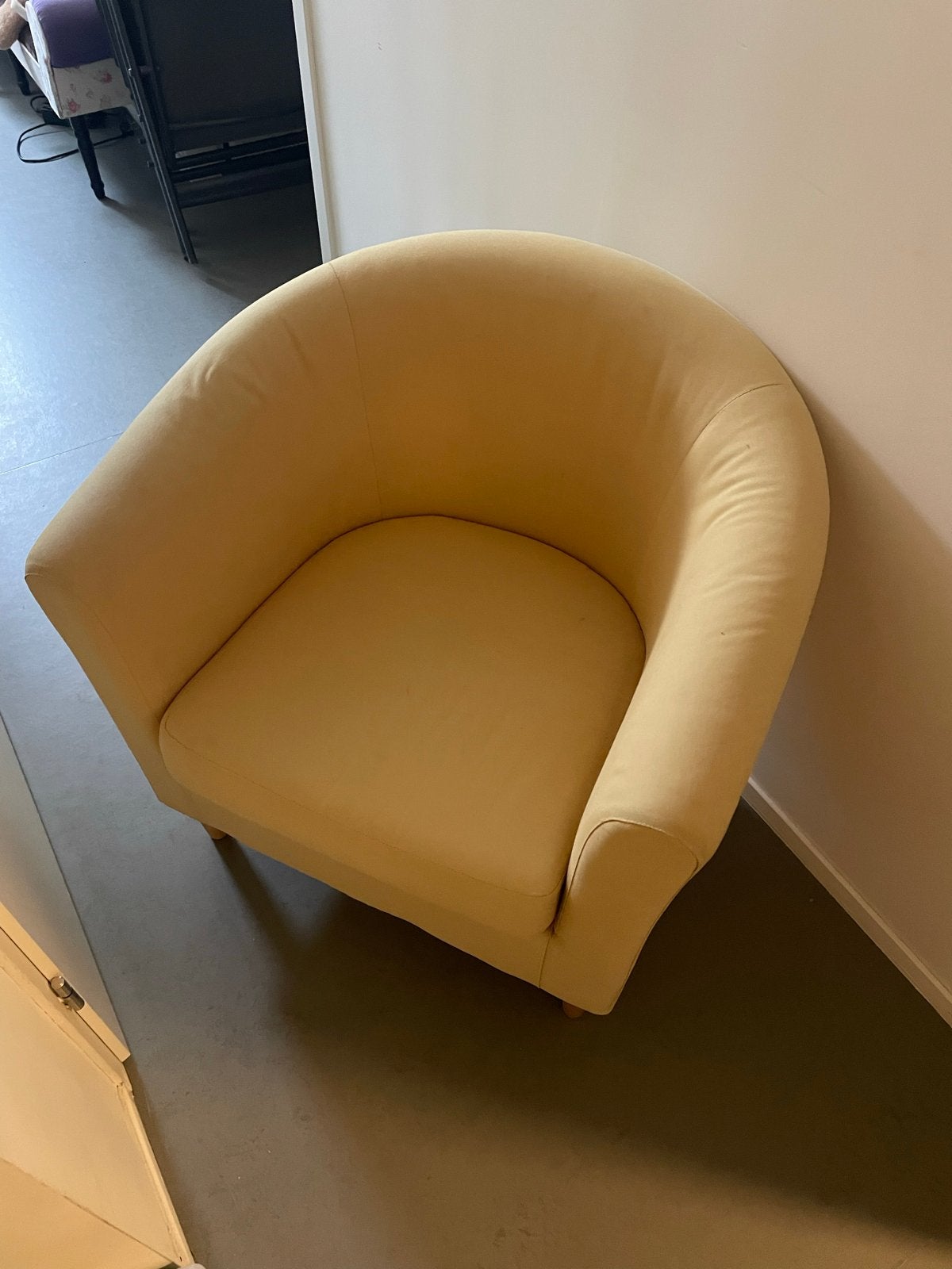 Comfortabele fauteuil - Crème/Lichtgeel, Huis en Inrichting, Ophalen, Gebruikt, Overige kleuren, Eén