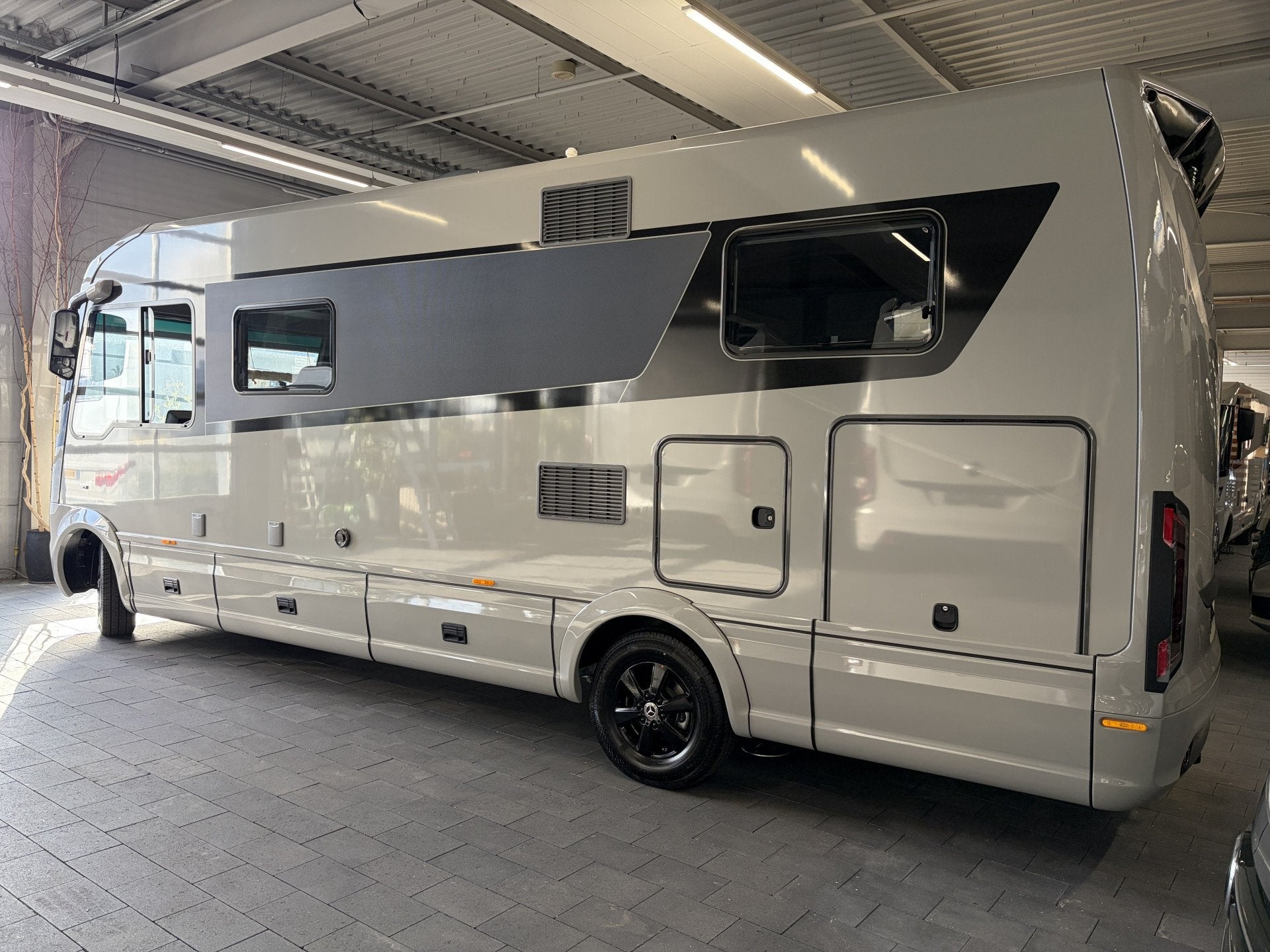 Caravans And Camping Niesmann