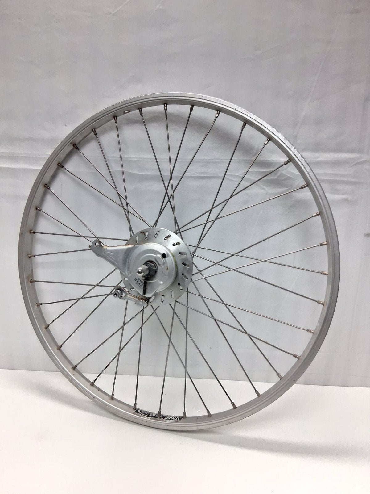 Shimano Nexus 7 achterwiel 26" grijs
Shimano Nexus 7 achter, Fietsen en Brommers, Ophalen of Verzenden, Wiel