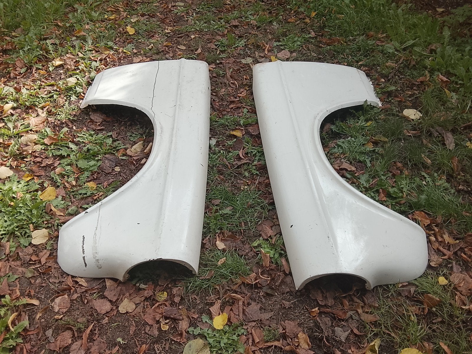 Volvo 164 polyester spatborden (set van 2), Ophalen, Oldtimer onderdelen, Gebruikt, Voor