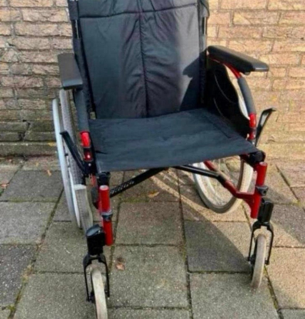 Inklapbare duwrolstoel met duw wielen zonder voetsteun, Diversen, Ophalen of Verzenden, Inklapbaar, Gebruikt, Duwrolstoel