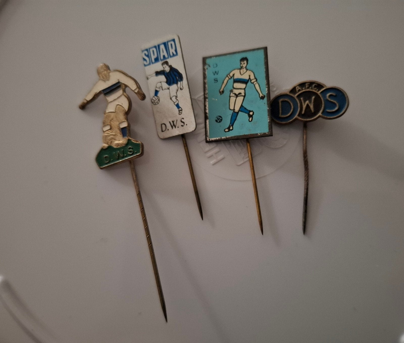 5 Speldjes DWS, Ophalen of Verzenden, Zo goed als nieuw, Sport, Speldje of Pin