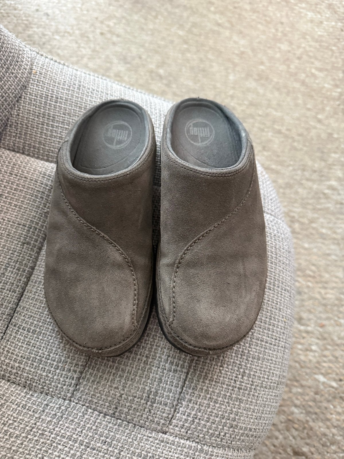 FitFlop Muiltjes/Instappers - Grijs Suède - Maat 40, Ophalen of Verzenden, Zo goed als nieuw, Grijs, Sandalen of Muiltjes