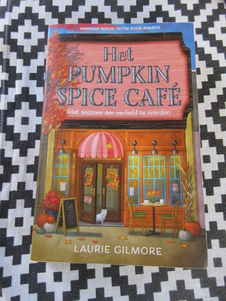 Het pumpkin spice cafe. Laurie Gilmore, Ophalen of Verzenden, Zo goed als nieuw, Laurie Gilmore