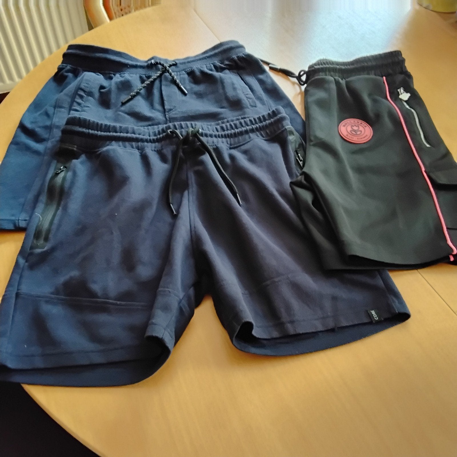 3 shorts korte broek, maat M, Kleding | Heren, Broeken en Pantalons, Ophalen of Verzenden, Zo goed als nieuw