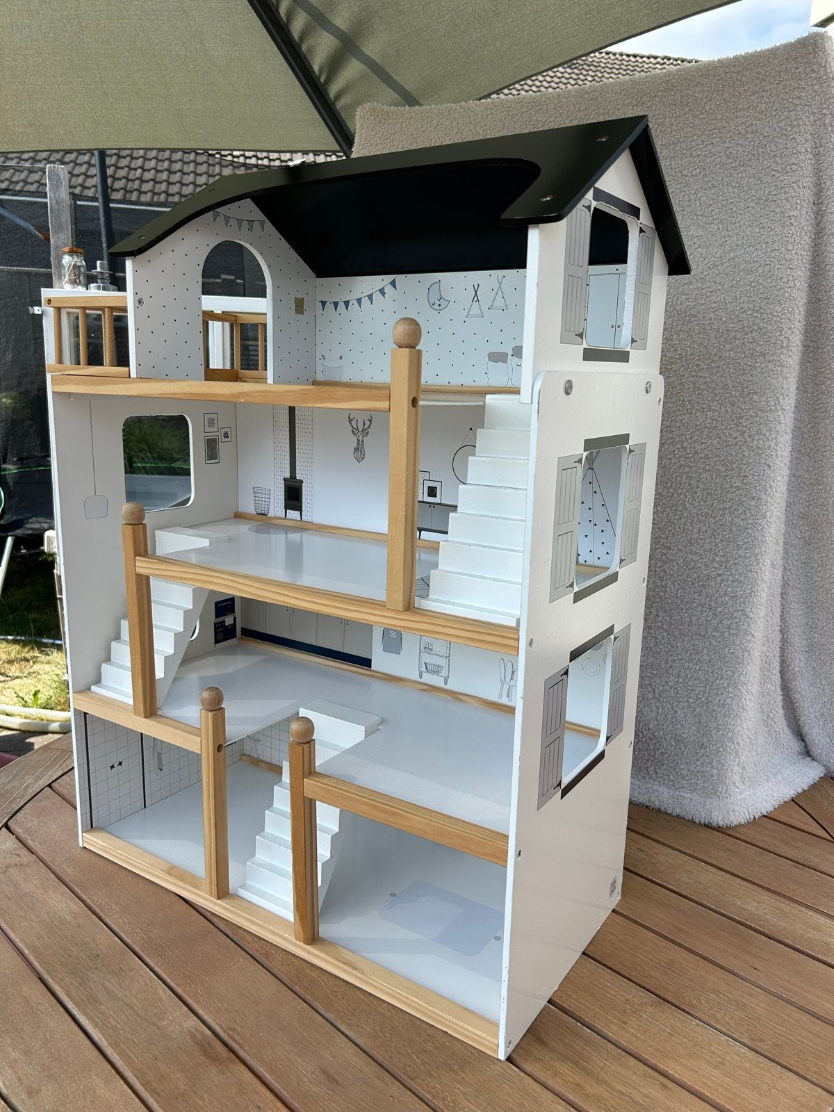 Petite Amélie Poppenhuis met Meubels en Poppen, Ophalen, Zo goed als nieuw, Poppenhuis